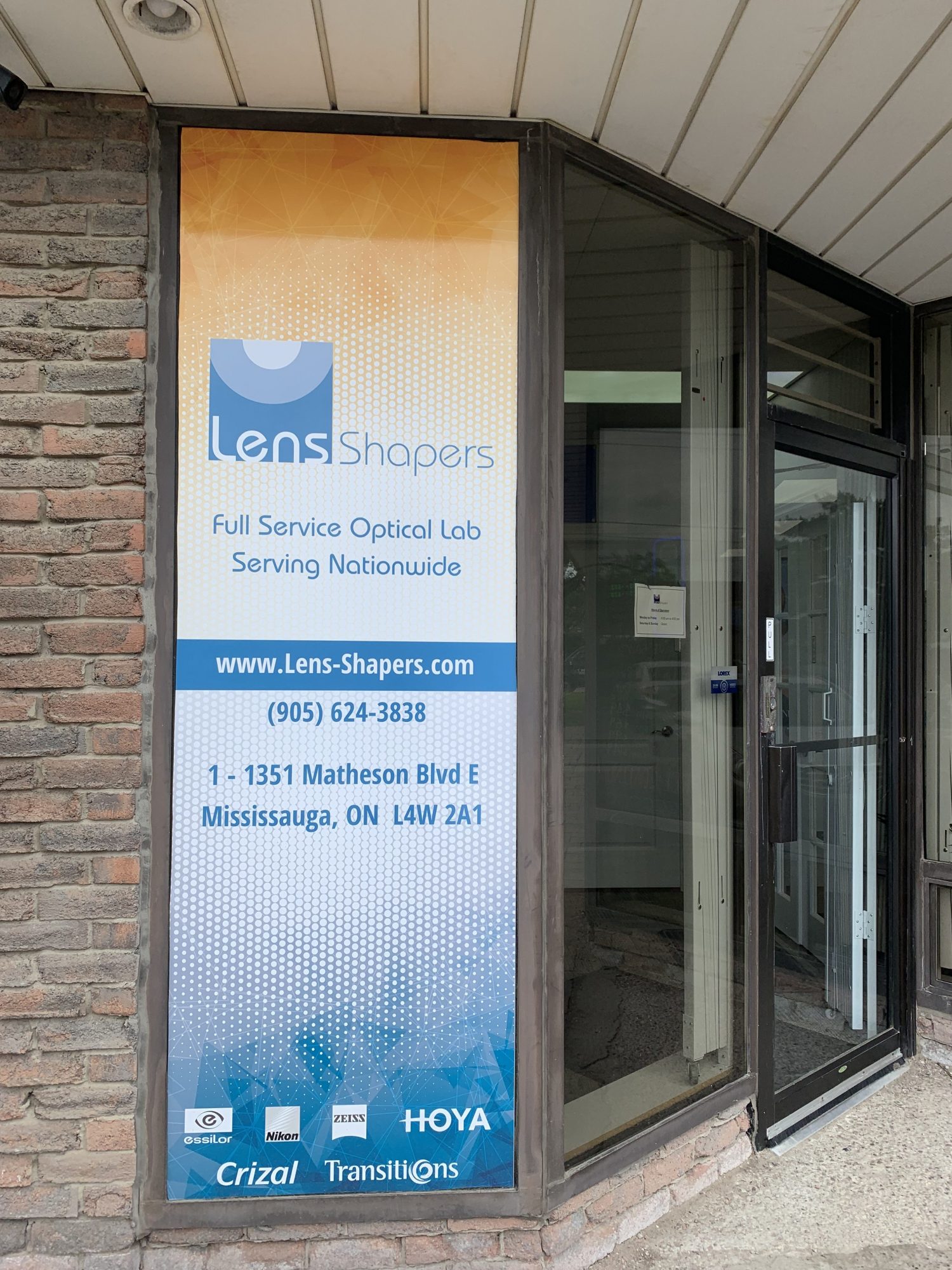 lens-shapers-front-entrance lens-shapers-front-entrance